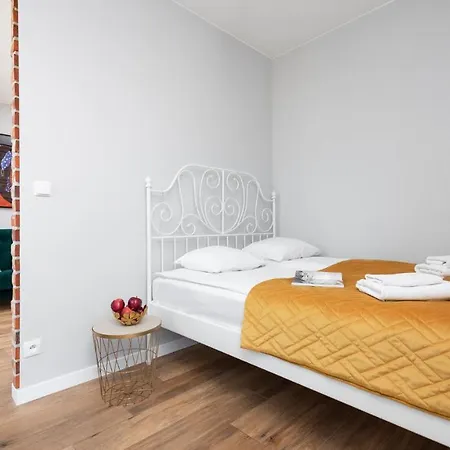 Flatbook - Center Apartment